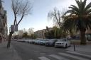 Fila de aparcamientos en la Avenida de España