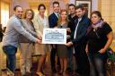 Noticias::Miriam Rabaneda entrega a la Fundación RAIS los mil euros recaudados en el I Torneo de Pádel Solidario
