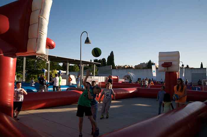Cientos de personas disfrutaron de las actividades organizadas por el Ayuntamiento de Pinto en el Día de la Familia