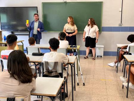 Imagen Los alumnos del IES Vicente Aleixandre terminan el curso escolar unidos...