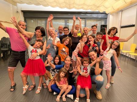 TALLERES NAVIDEÑOS CONECTANDO GENERACIONES