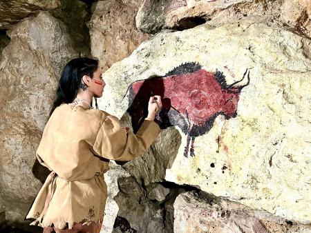 Imagen Pinto viaja a la Prehistoria y homenajea a Antonio Escoz este mes de mayo